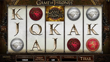 Tablero de la tragaperras Game of Thrones con el símbolo comodín en el medio con letras doradas y el logo del juego.